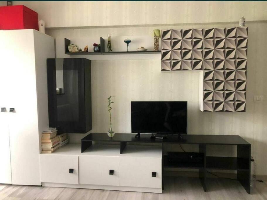 Apartament Cu 3 Camere Chiar In Inima Capitalei Bükreş Dış mekan fotoğraf
