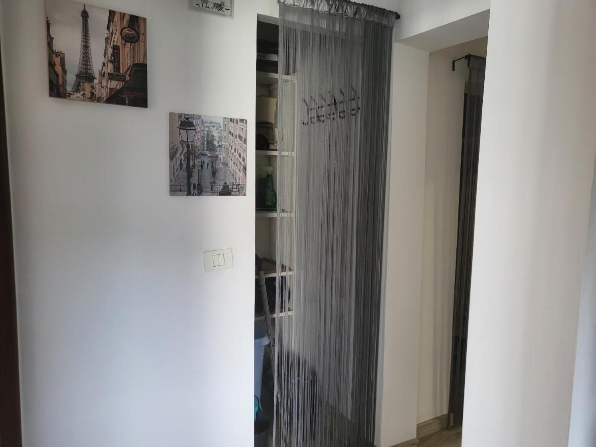 Apartament Cu 3 Camere Chiar In Inima Capitalei Bükreş Dış mekan fotoğraf